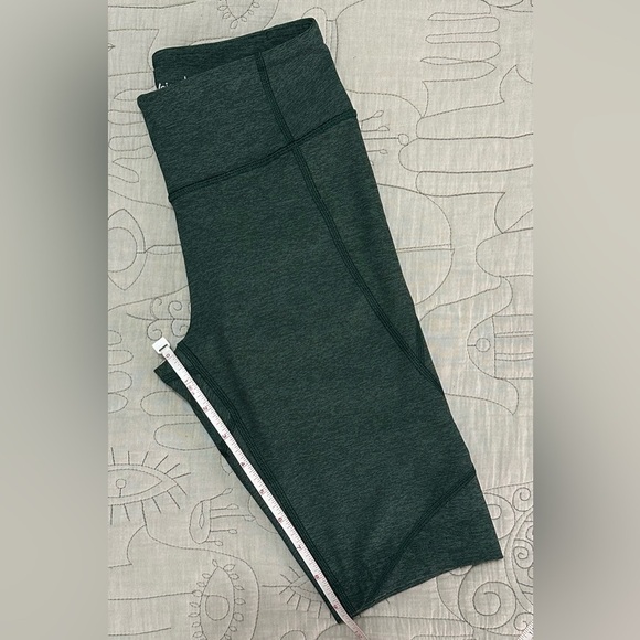 NWT Outdoor Voices 10” Double Time XS Yoga Bike Shorts Hunter Green - Picture 3 of 5